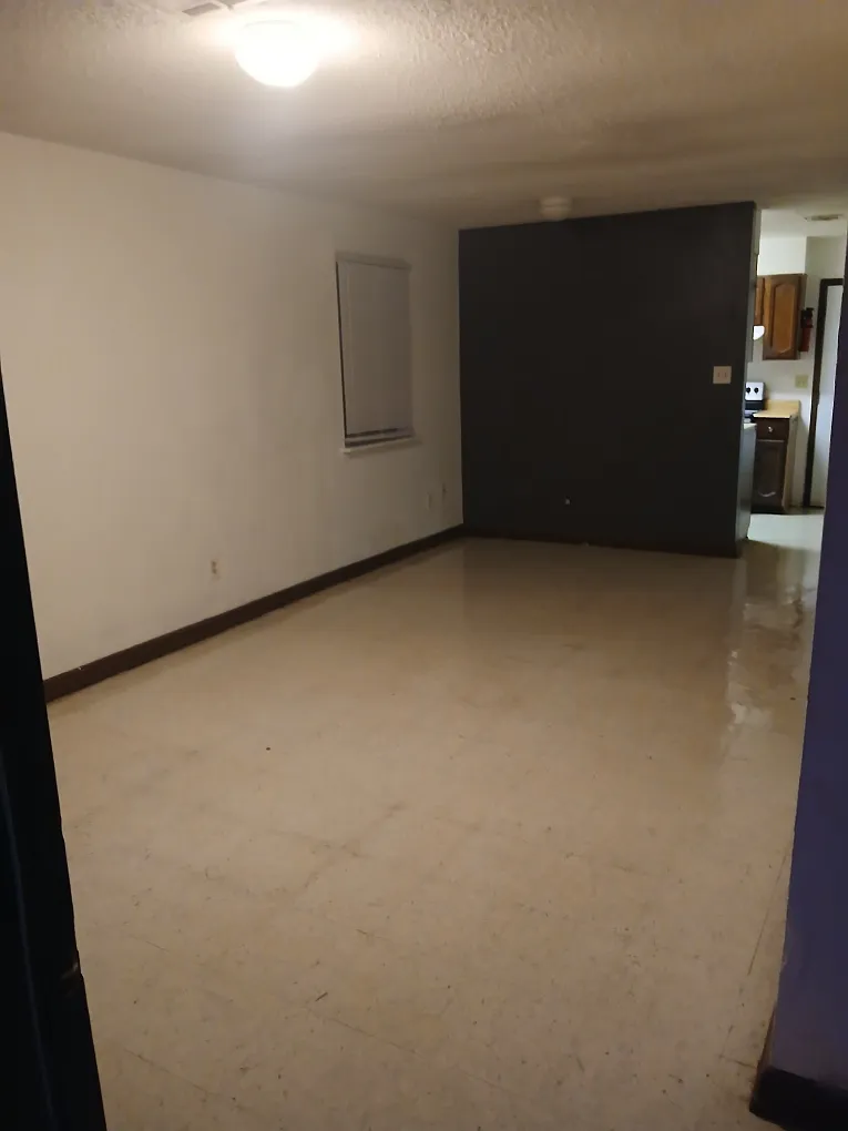 2 bed, 1200 sqft, $800 — Photo 1