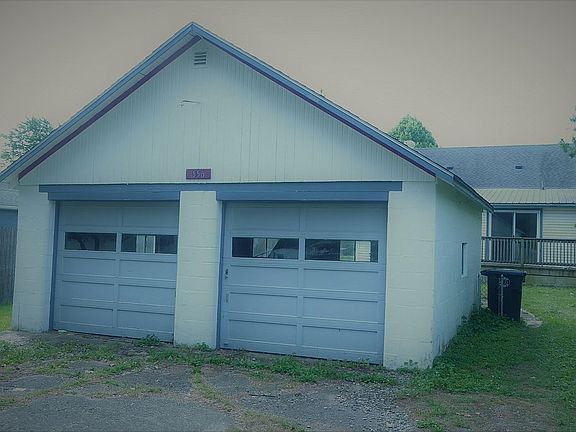 2 car Detached Garage