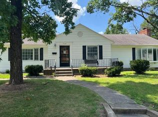 710 Bridge St, Sweet Springs, MO 65351