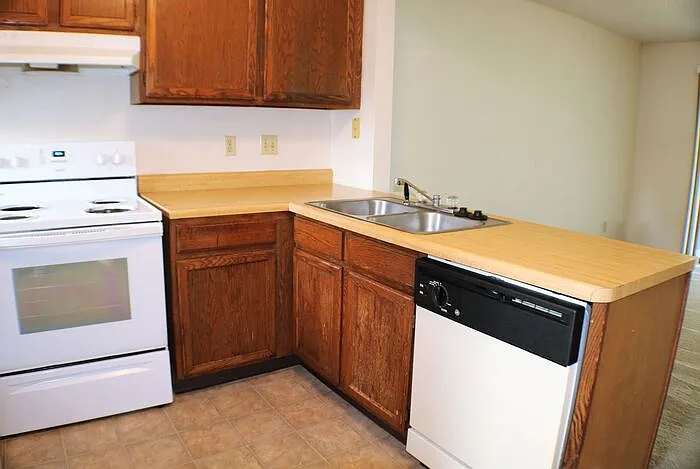 2620 Westwinds Dr #10 — Photo 5