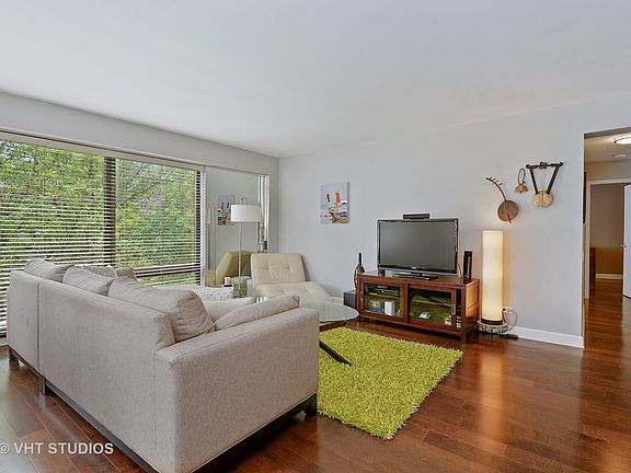 2nd image of 1169 S Plymouth Ct APT 510