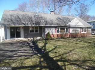 208 New Rd, Southampton, PA 18966