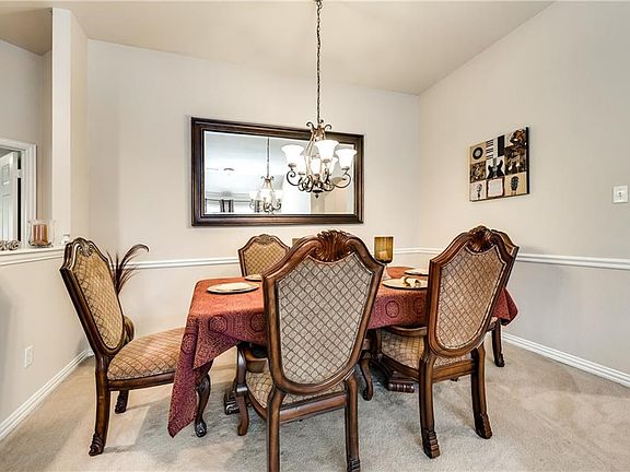 3rd image of 4913 Kingfisher Ln