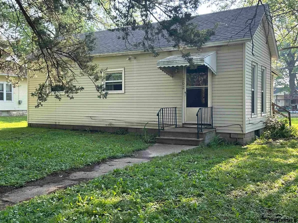 202 N Wilson St, Wilber, NE 68465