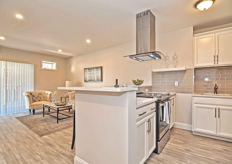 26 W Wyoming Ave Melrose MA Zillow