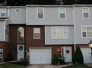 52 Fairway Dr, Delmont, PA 15626