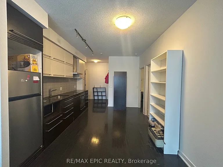 770 Bay St #702 — Photo 9