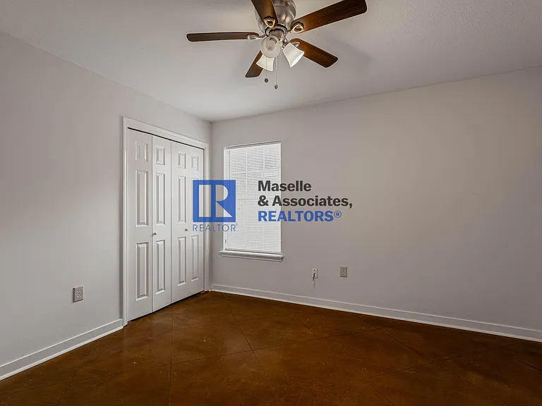 1212 Barnett Bend Cir — Photo 19