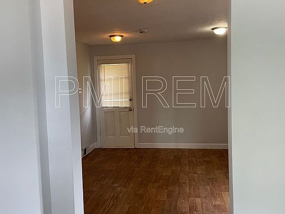 2nd image of 2876 Hudson Dr Unit B