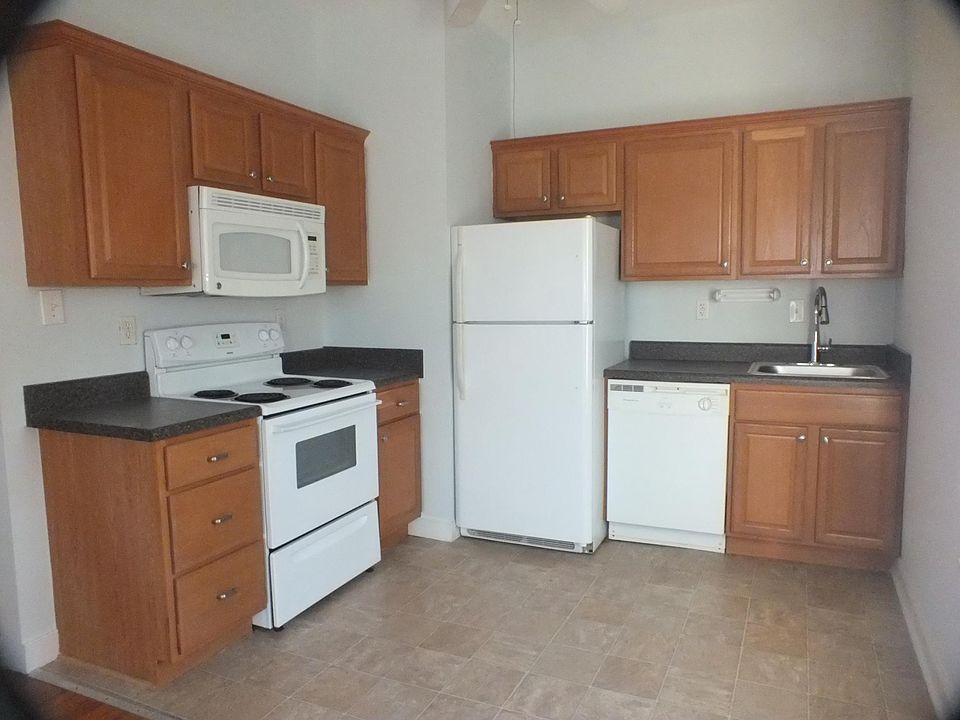 1st image of 2038 Monument Ave APT B