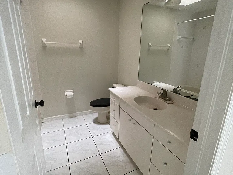 3917 Kimball Ave — Photo 2