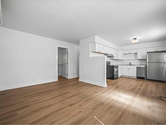 3rd image of 4321 Central Valley Dr #4321