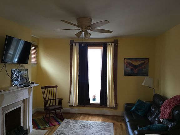4th image of 1587 Franklin Ave