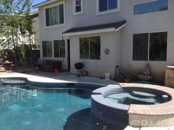4th image of 39885 Lafayette Dr