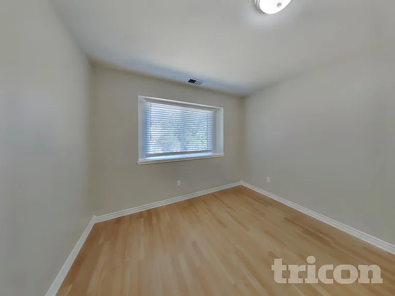 13603 Lynnville Dr — Photo 17