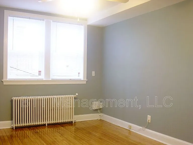 8405 Greenwood Ave #3 — Photo 17