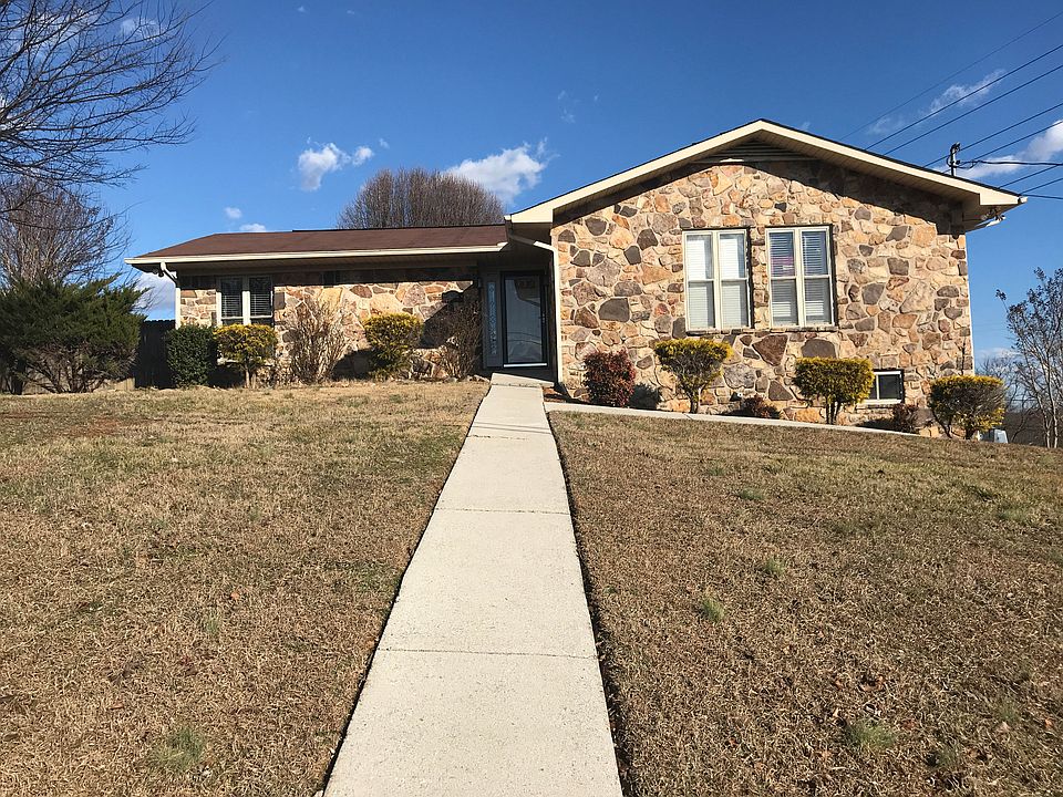 1st image of 330 Brentwood Dr