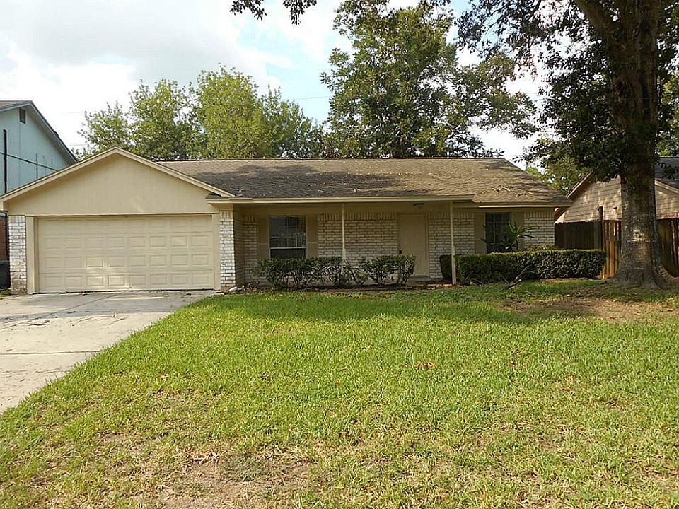 1st image of 19414 Leafwood Ln