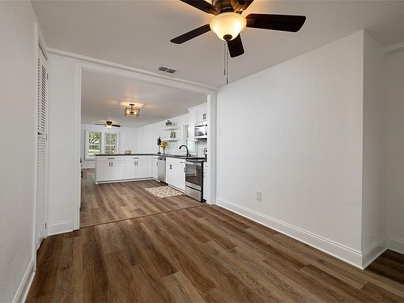 4th image of 241 S Caddo St