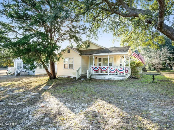 801 N Caswell Ave, Southport, NC 28461