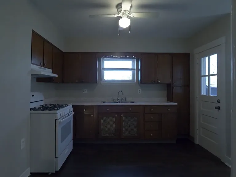 373 S Pacific Ave — Photo 15