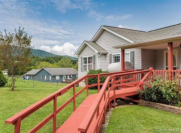 4th image of 73 Bamboo Ln