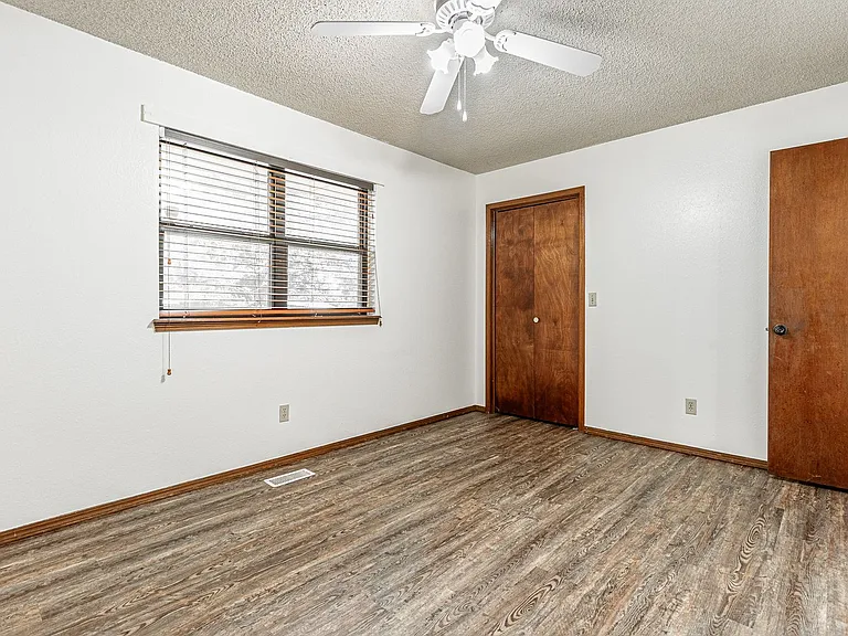3808 Oakcliff Dr — Photo 22