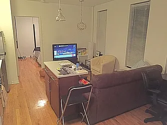 Rented by Rapid Realty Cobble Hill