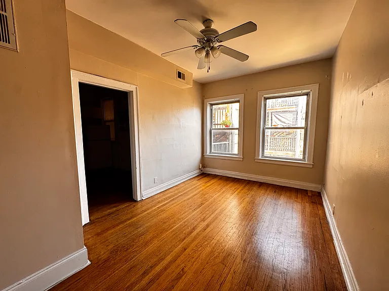 4455 N Maplewood Ave #3 — Photo 6