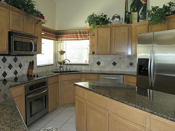 4th image of 211 Ashbourne Ct