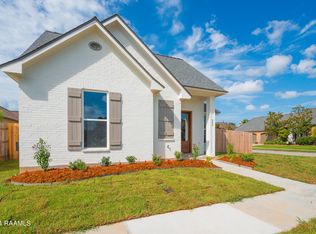 300 Dunvegan Ct, Lafayette, LA 70503