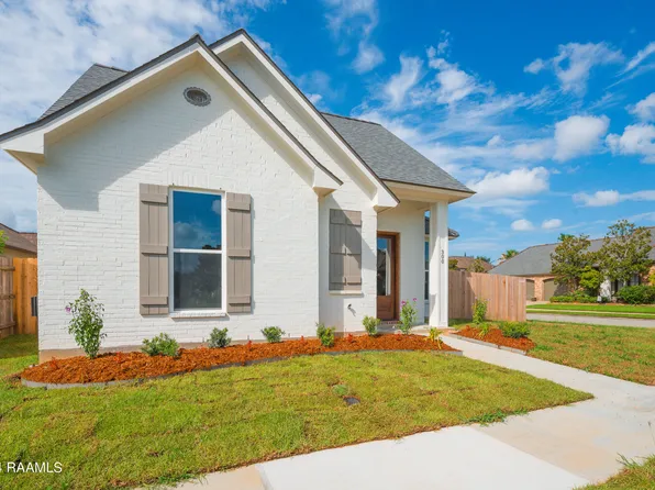 300 Dunvegan Ct, Lafayette, LA 70503