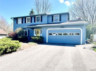 7297 Dabney Ln, Fayetteville, NY 13066