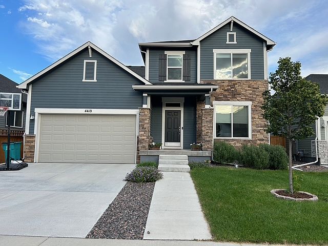 Beautiful 2 year old home in Timnath Landing.