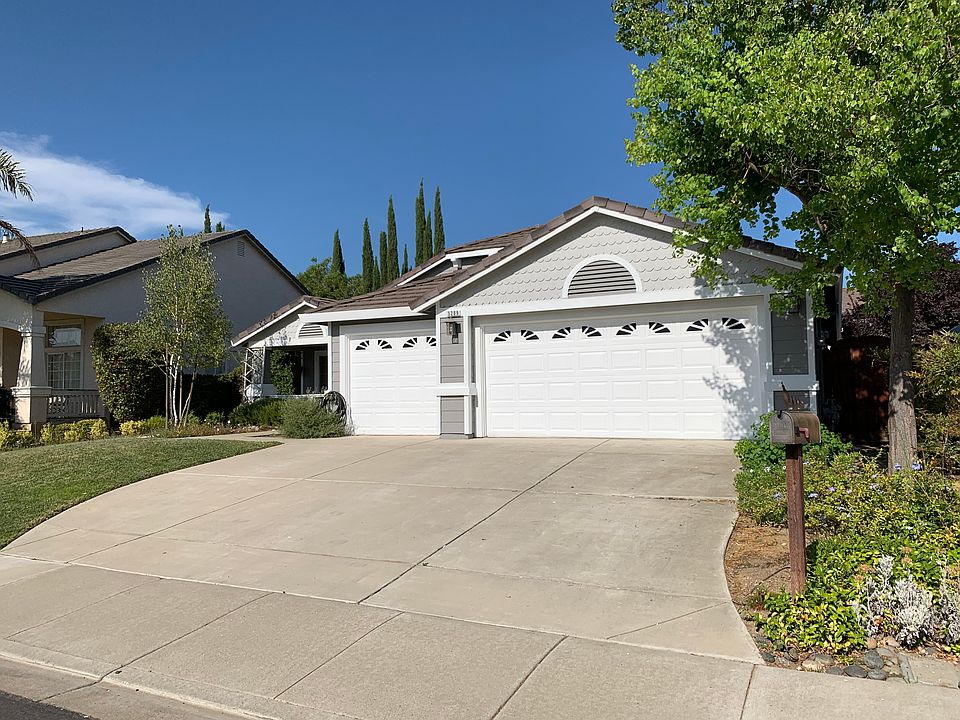2nd image of 5209 Feather Way