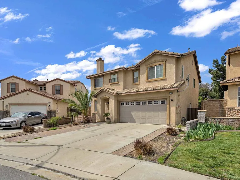 7476 Peppertree Ln — Photo 38