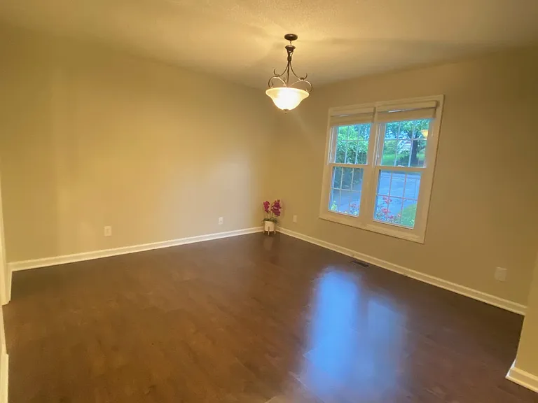 228 Mint Hill Dr — Photo 2