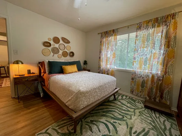 1261 Melwood Pl, Jackson, MS 39206