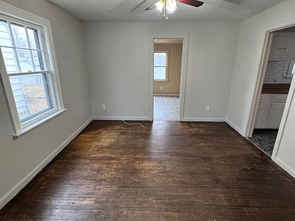 4th image of 3329 Robinwood Dr