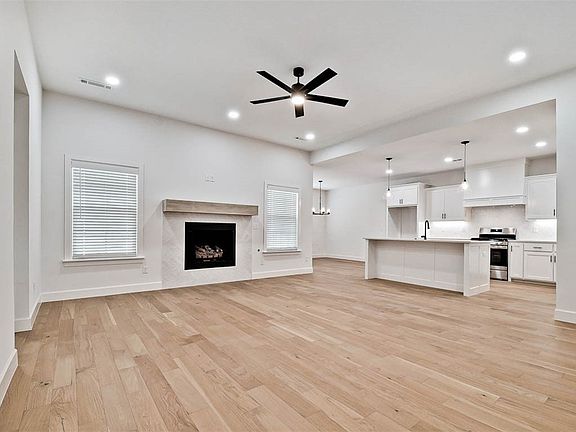 4th image of 1 Skipness Cir