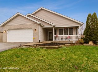 257 E 34th St, Steger, IL 60475