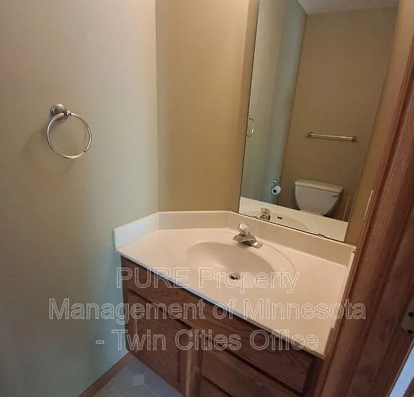 4985 Grenwich Ave N — Photo 7