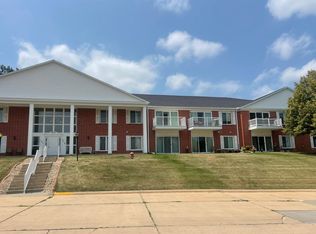 514 E Olive St APT 112, Marshalltown, IA 50158