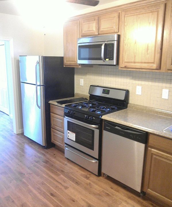2233 S 15th St. Philadelphia, PA