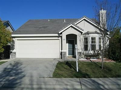 1st image of 320 Groth Cir