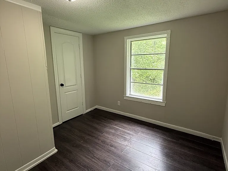 531 W Lake Dr — Photo 4