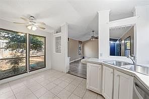 5th image of 4273 Clark Cir SE