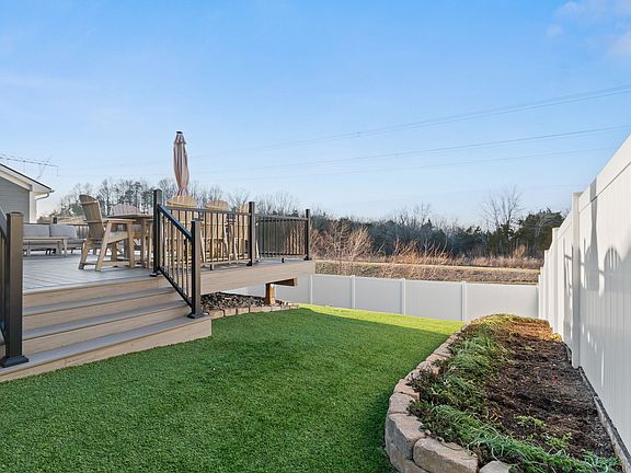 3rd image of 7535 Maggie Dr