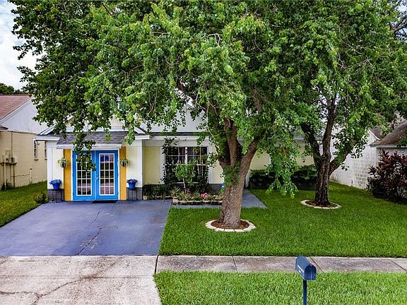 5th image of 406 Regal Park Dr