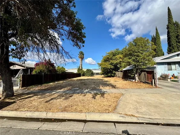 919 W 14th St #14, Merced, CA 95340